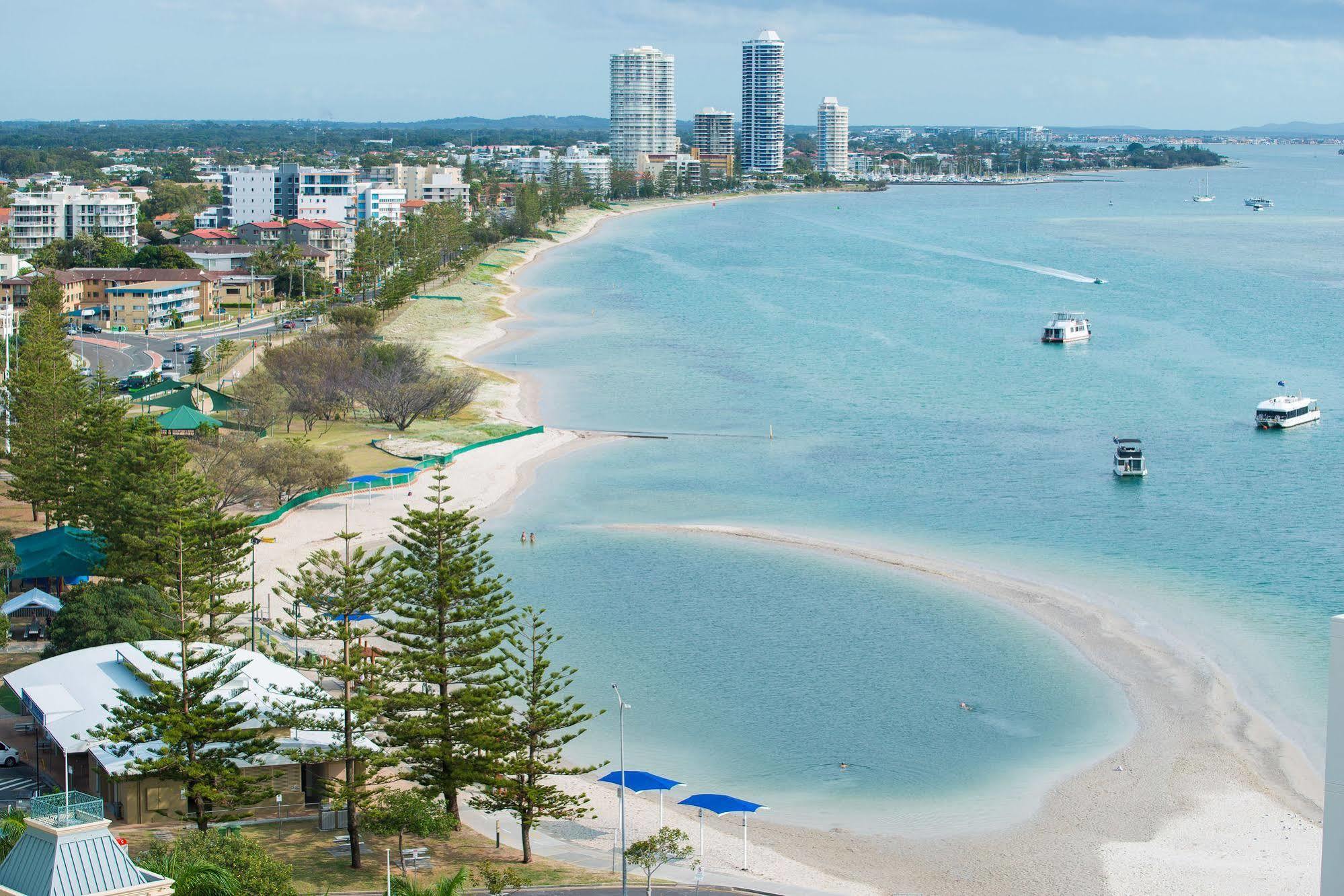 Sandy Point Beach Resort ゴールドコースト エクステリア 写真