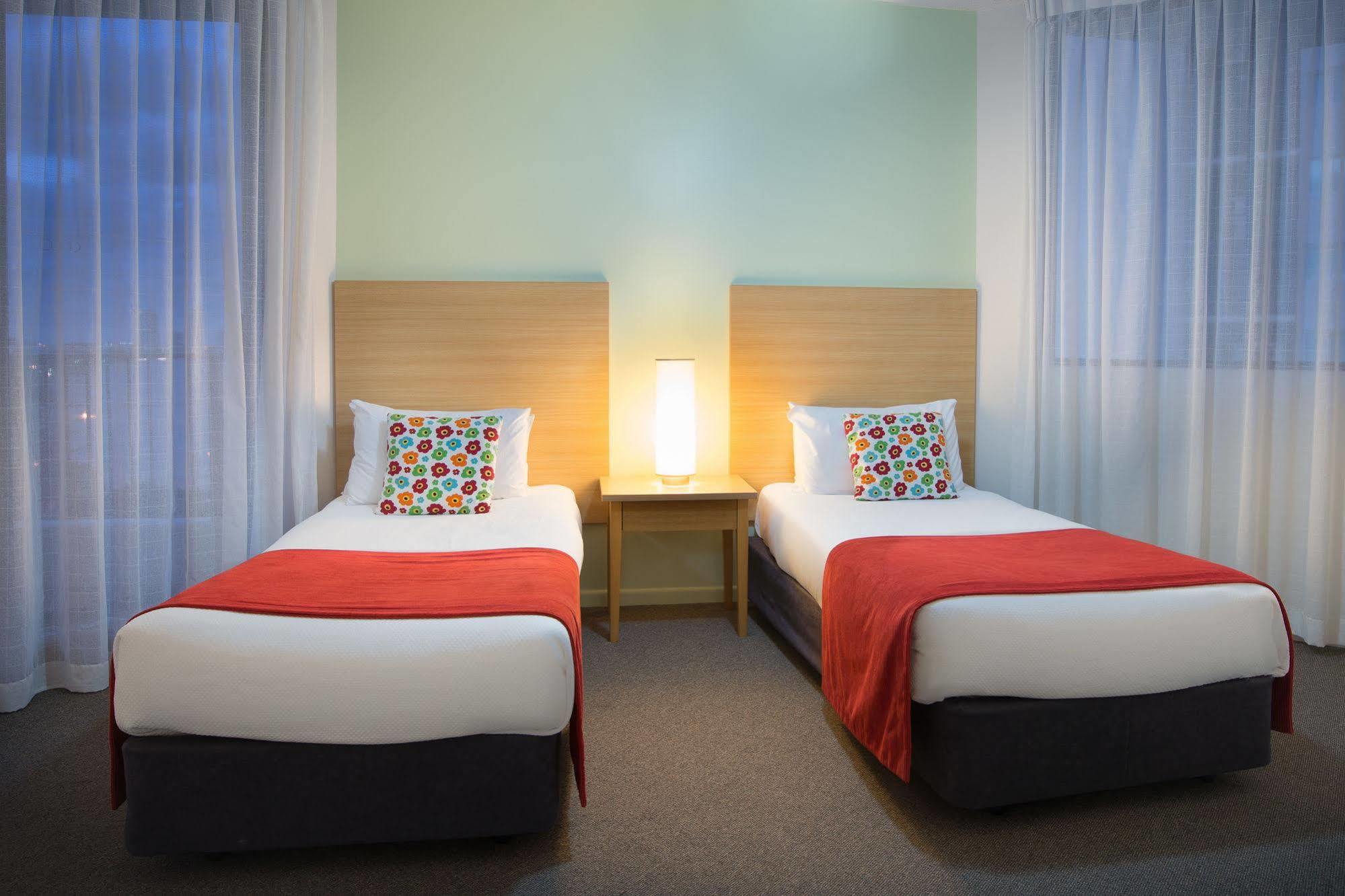 Sandy Point Beach Resort ゴールドコースト エクステリア 写真